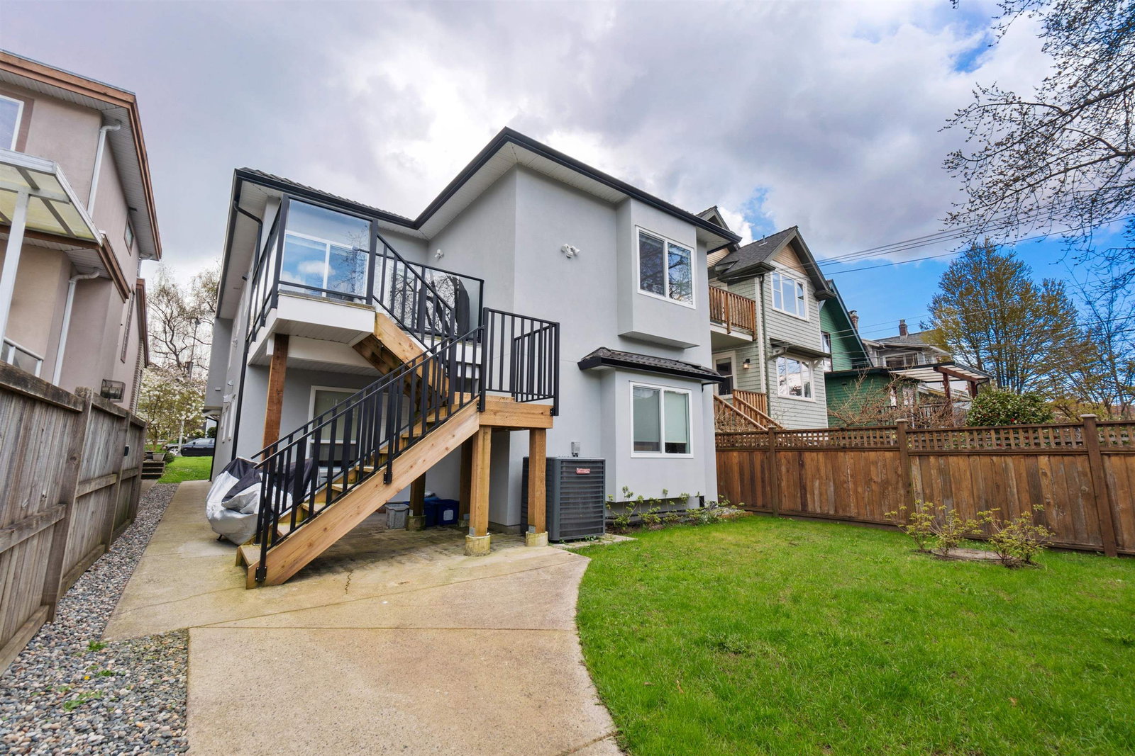 Listing Image 22