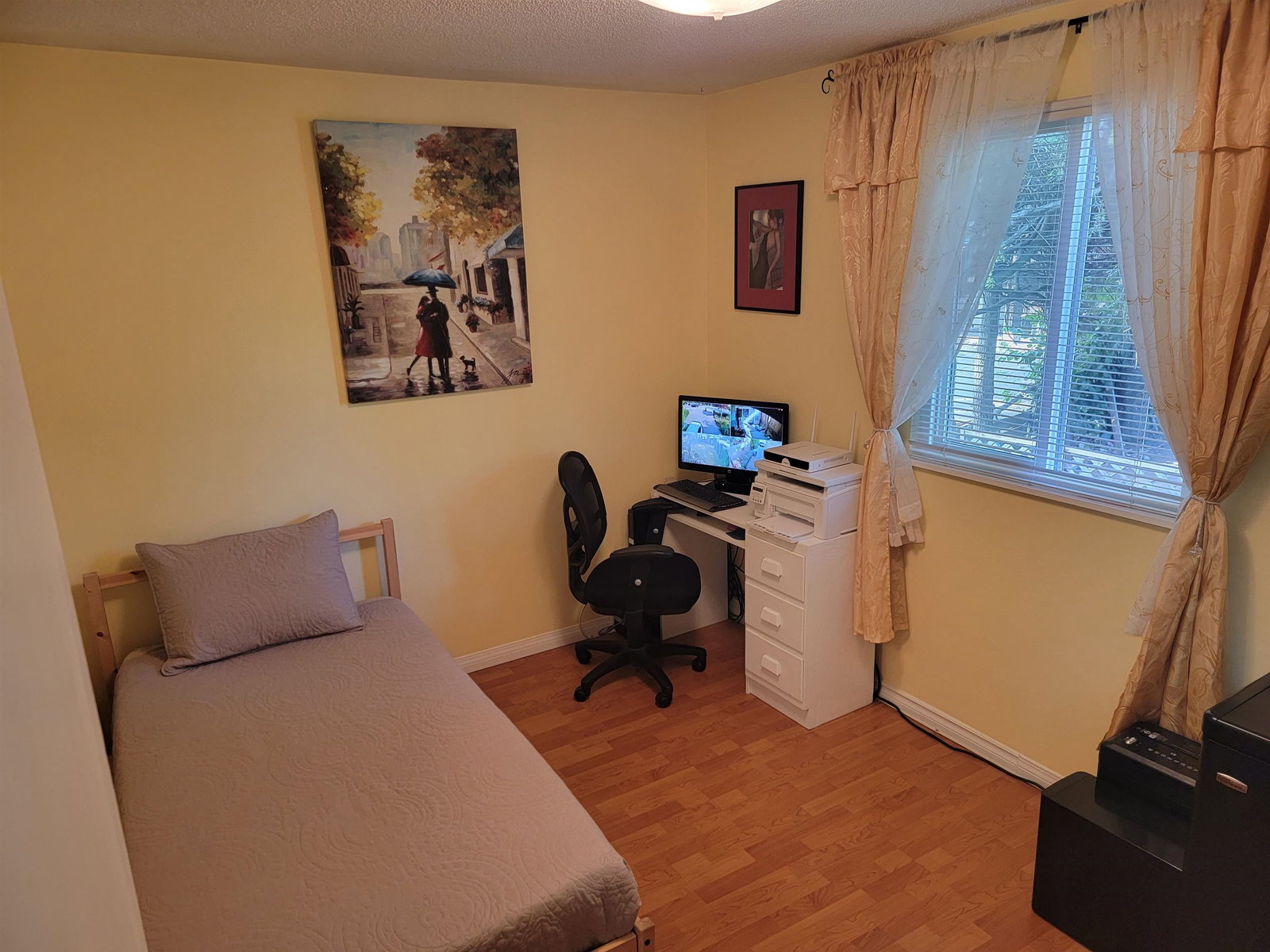 Listing Image 19