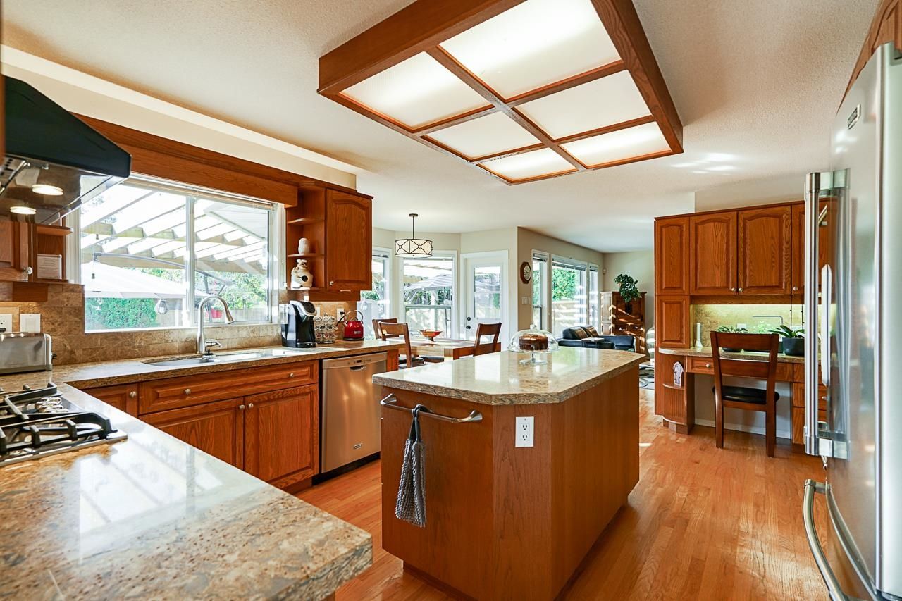 Listing Image 9
