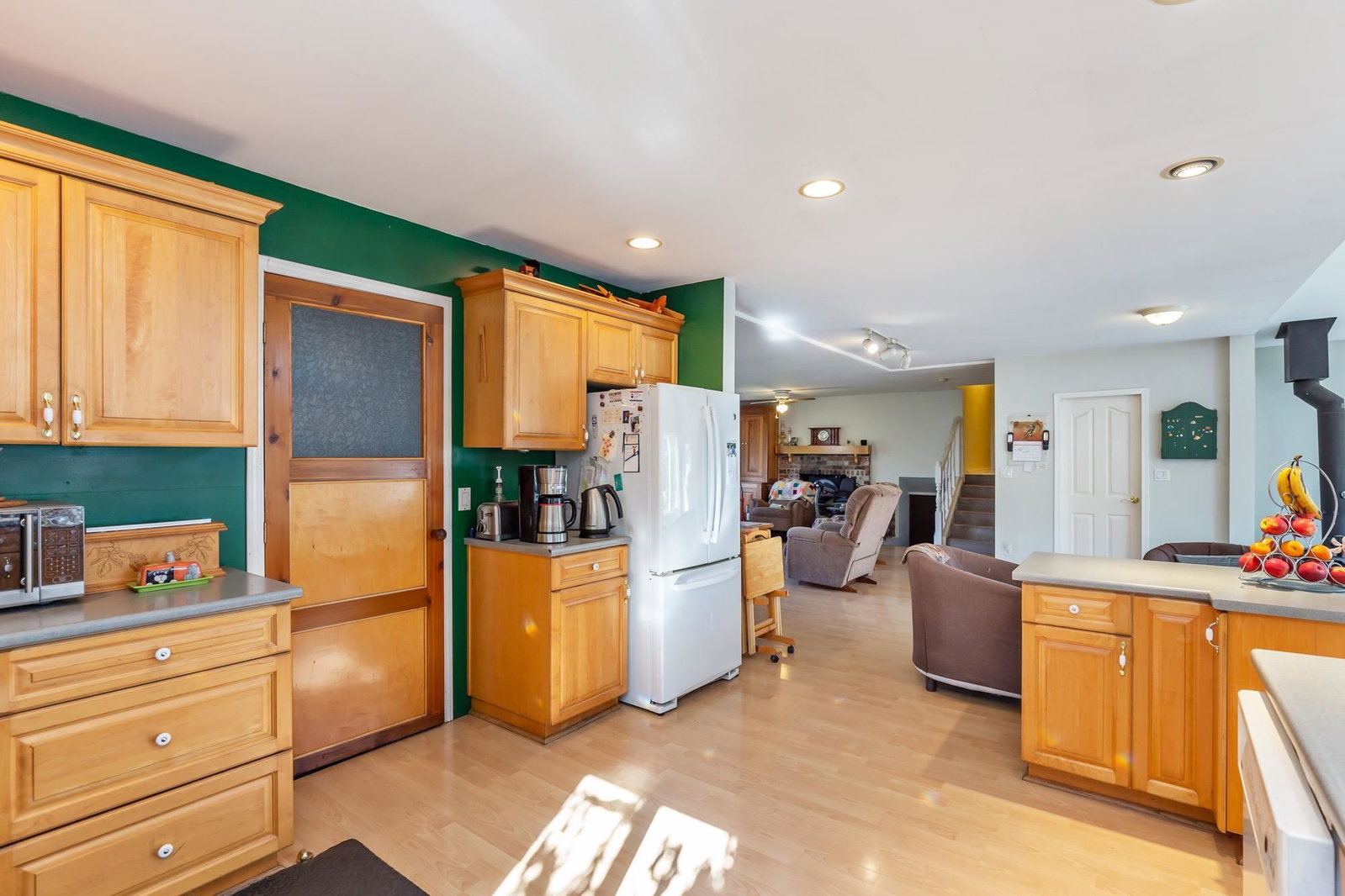 Listing Image 5