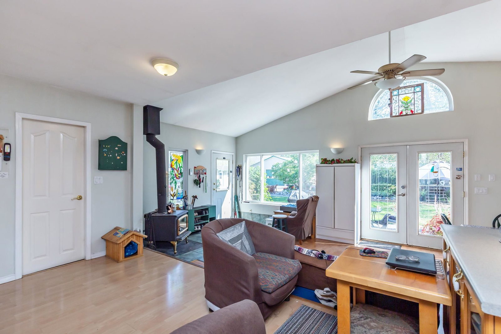 Listing Image 9