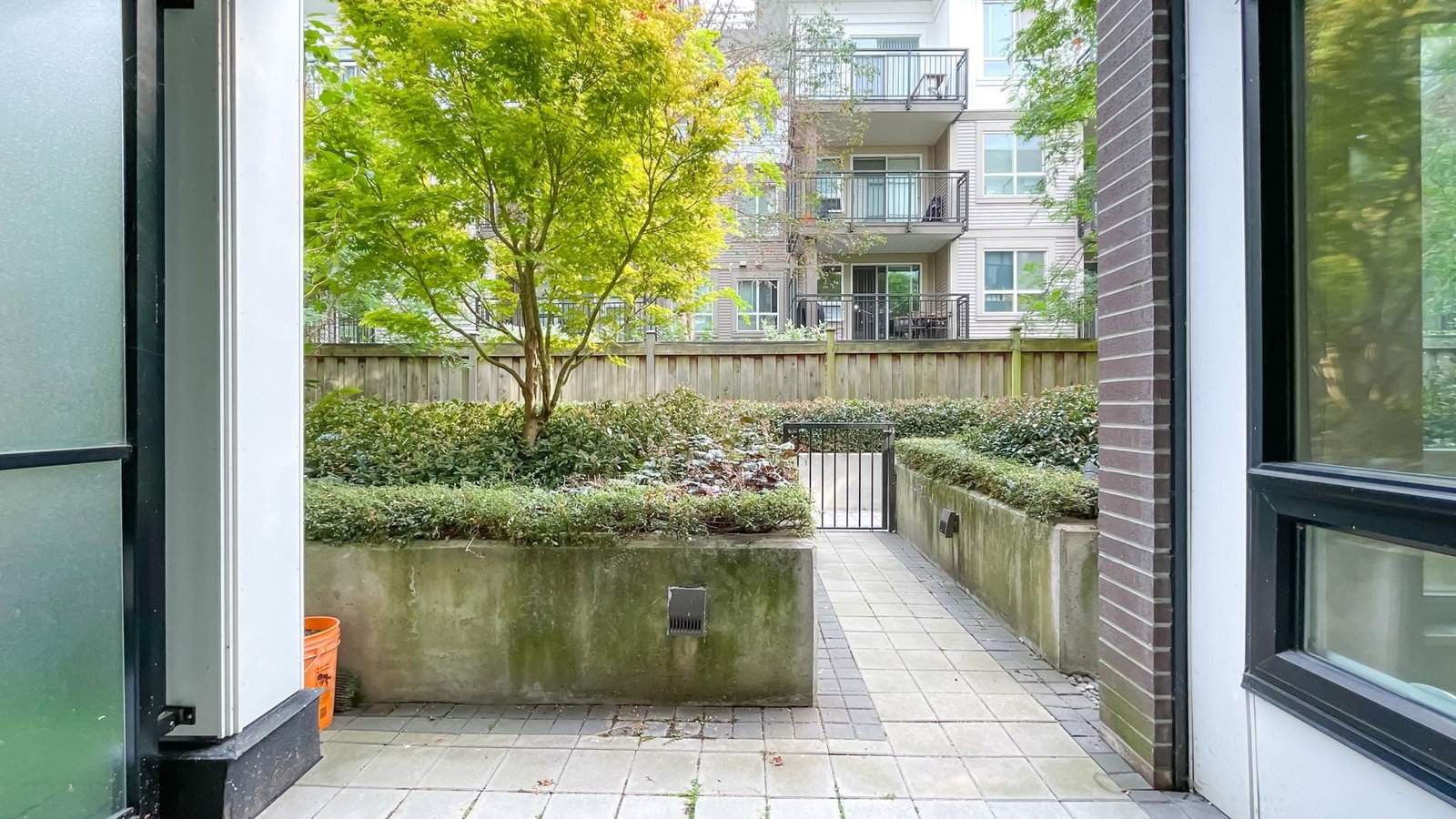 Listing Image 19