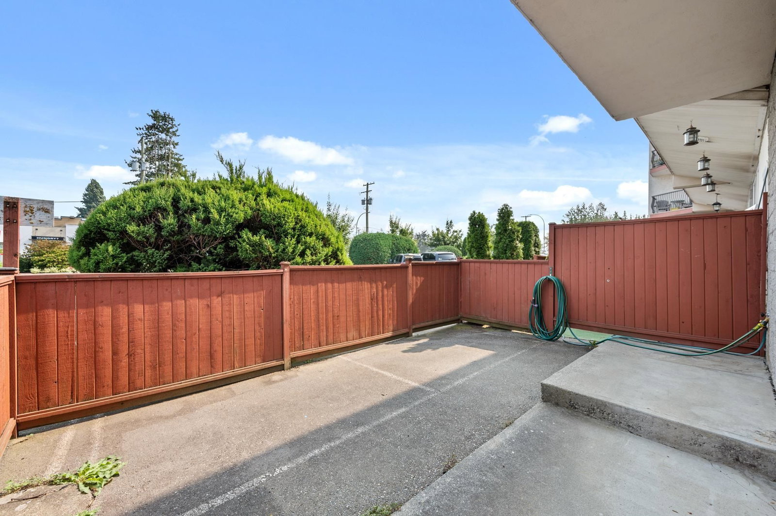 Listing Image 25
