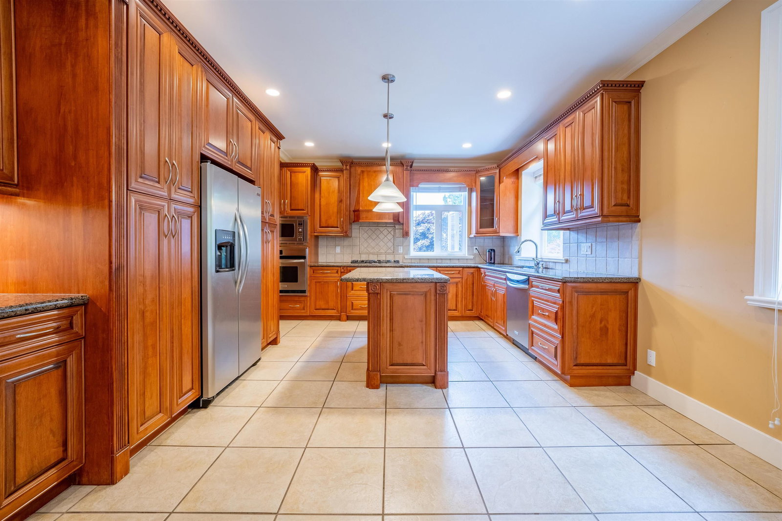 Listing Image 9