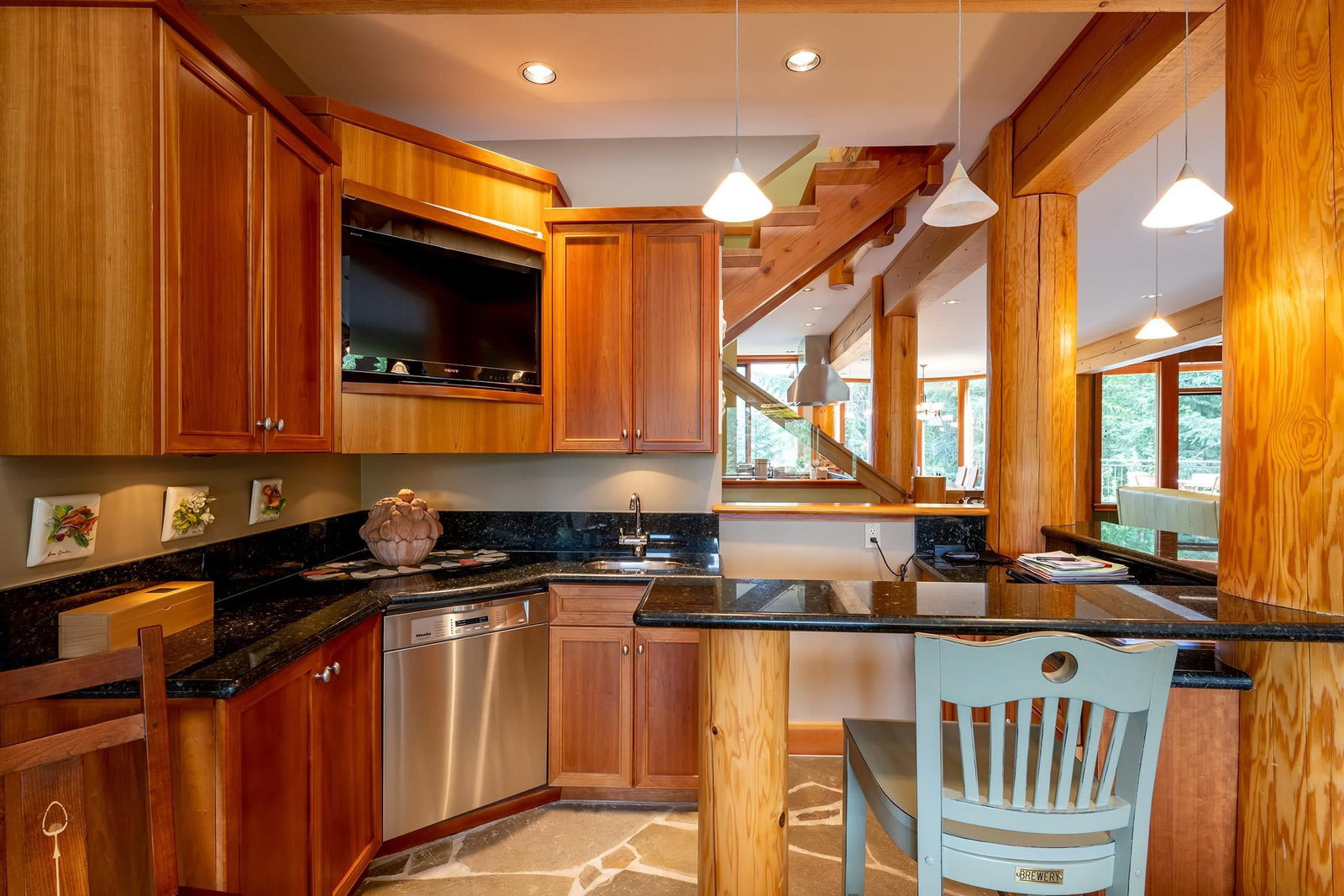 Listing Image 9
