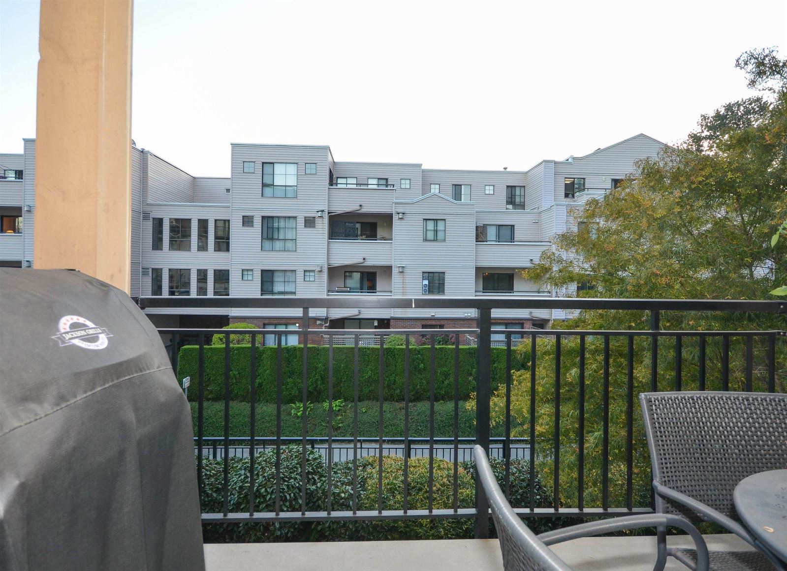 Listing Image 17