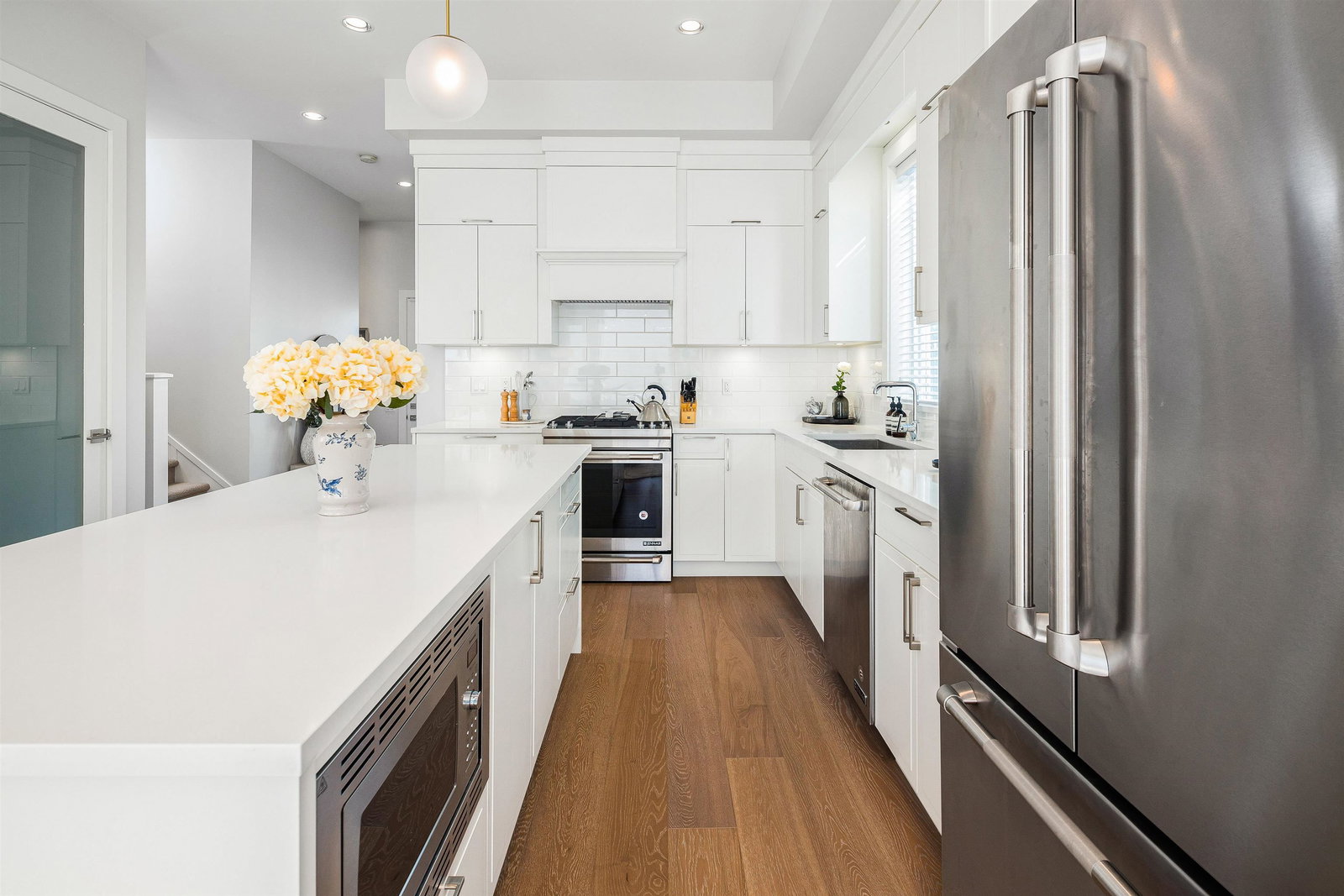 Listing Image 12