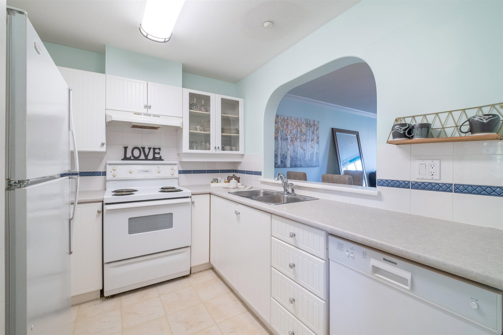 Listing Image 12