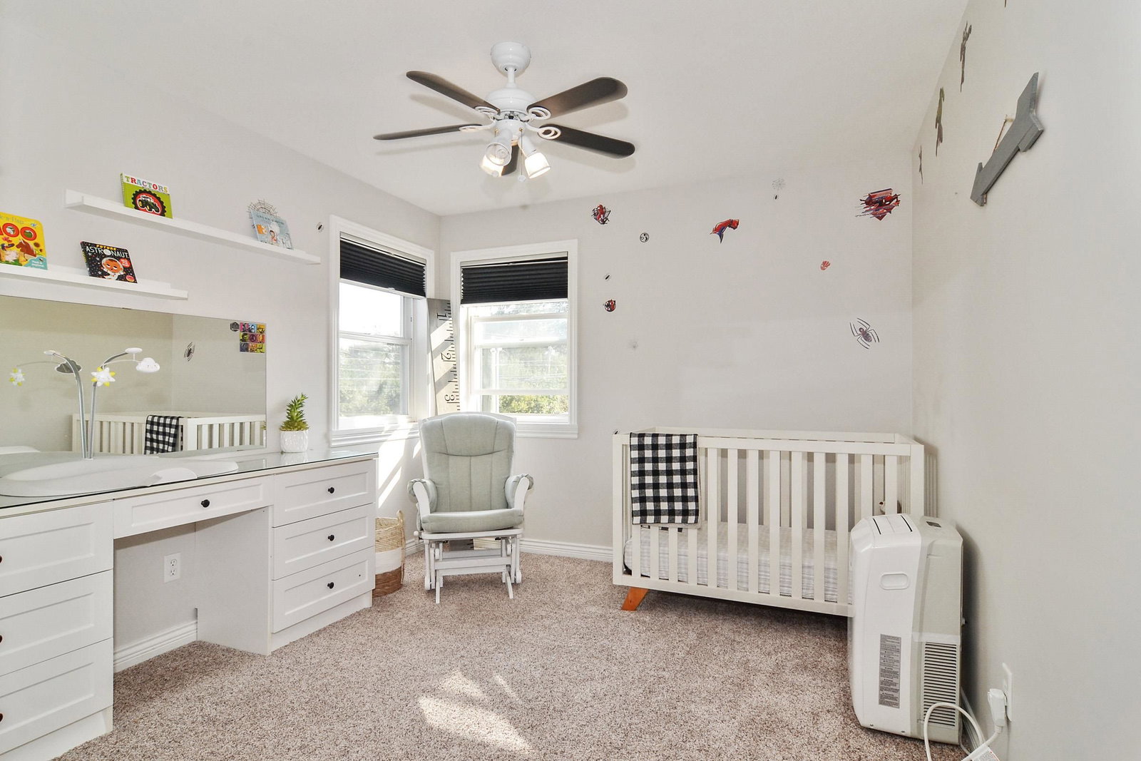 Listing Image 19