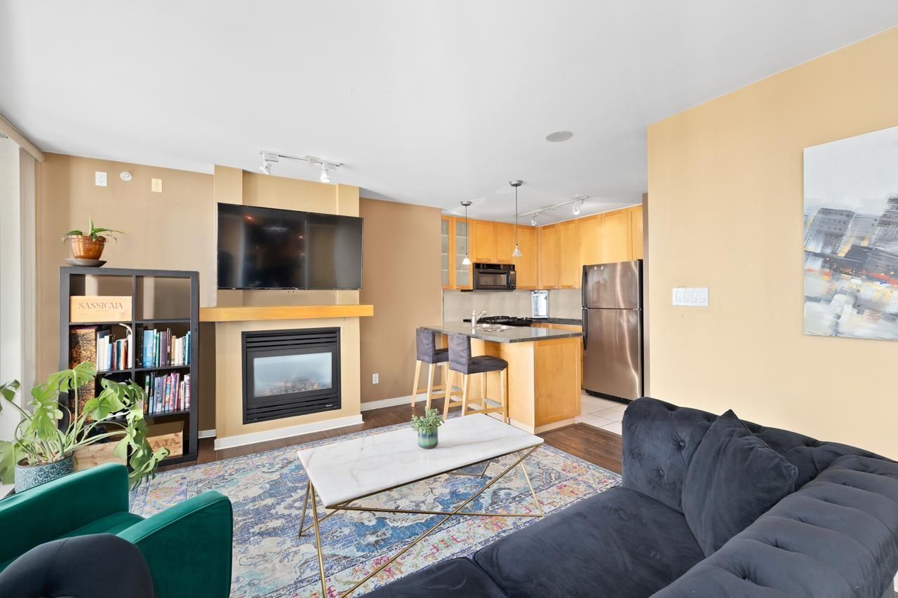 Listing Image 6