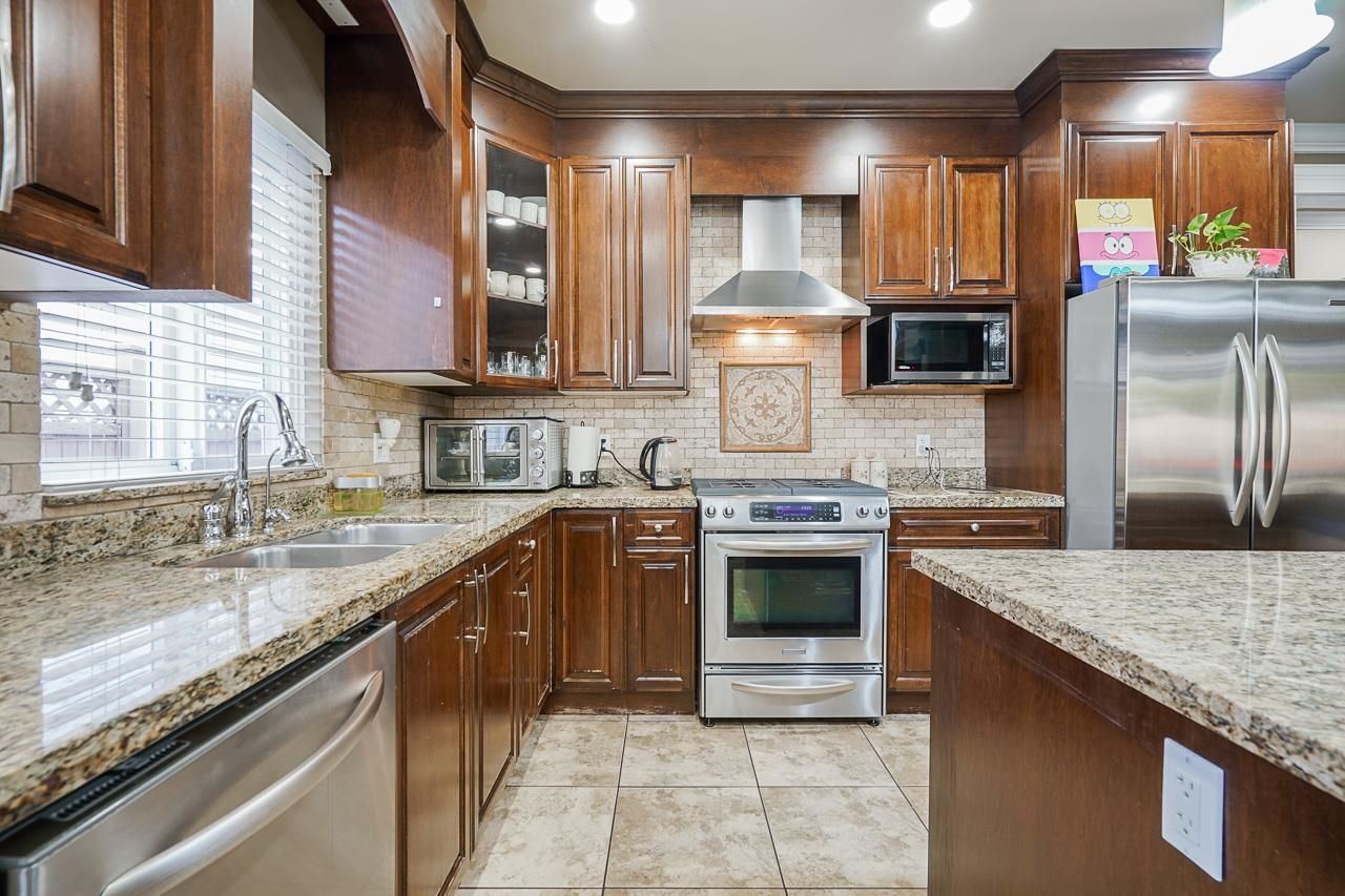 Listing Image 11