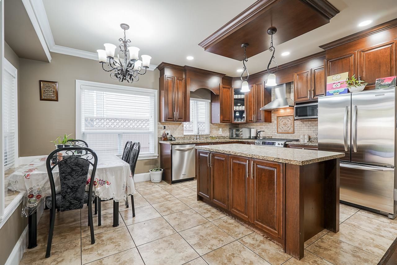 Listing Image 12