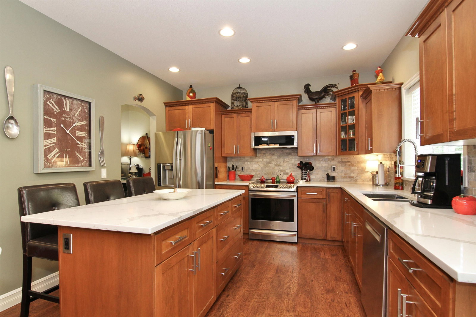 Listing Image 10