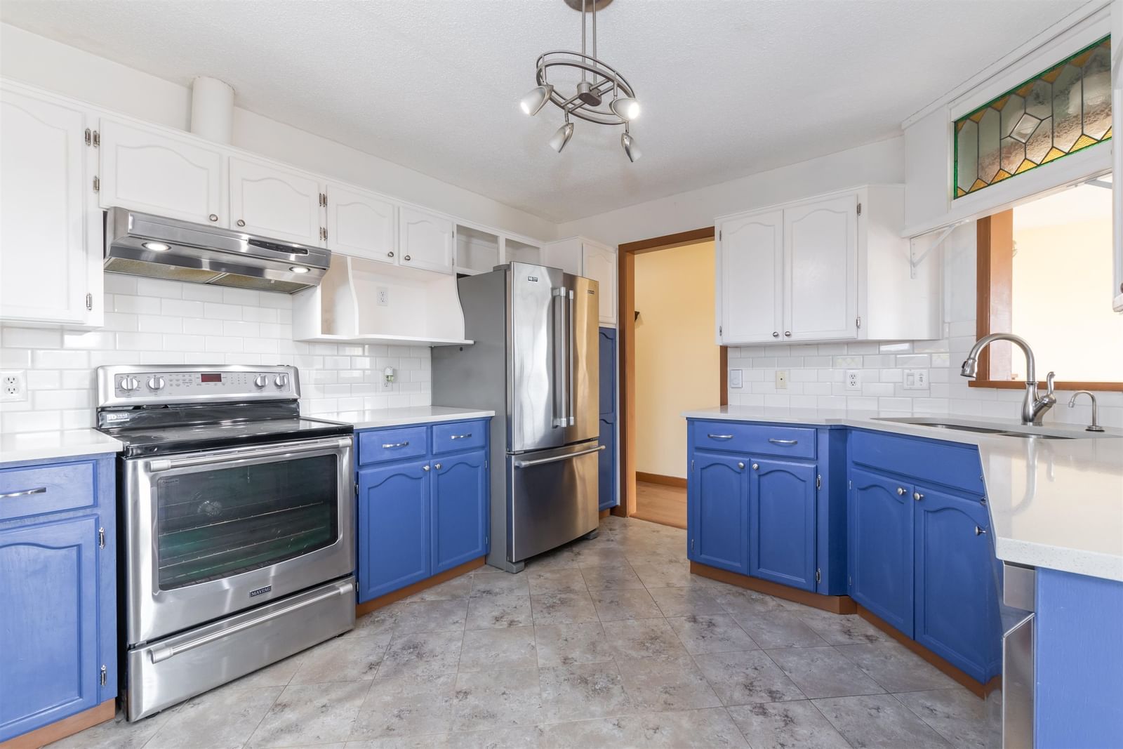 Listing Image 14
