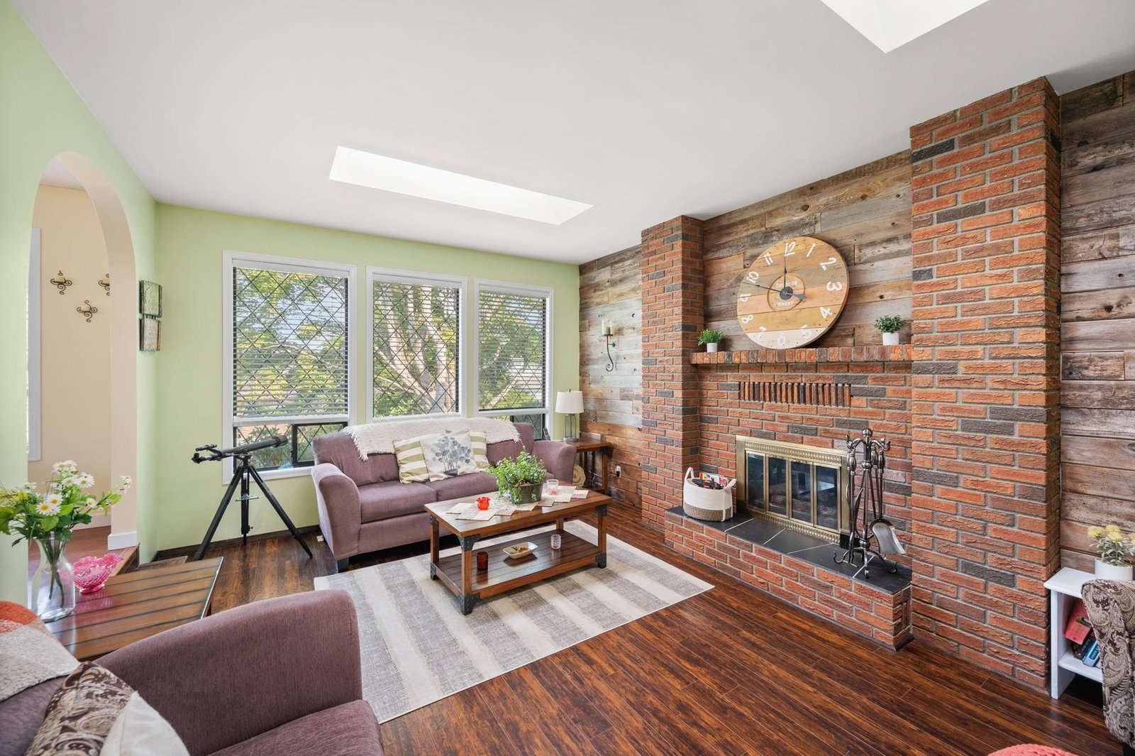 Listing Image 16