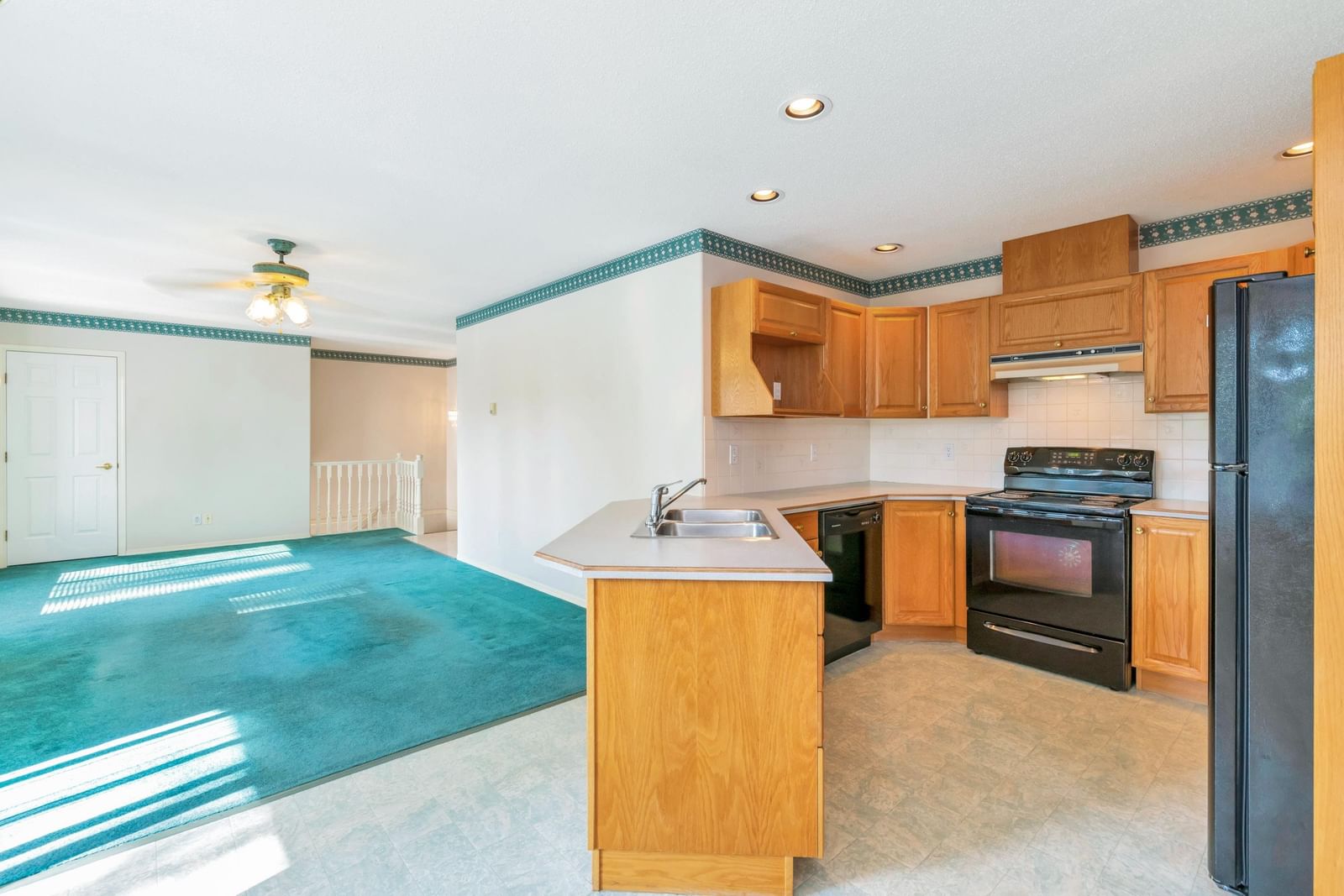 Listing Image 16