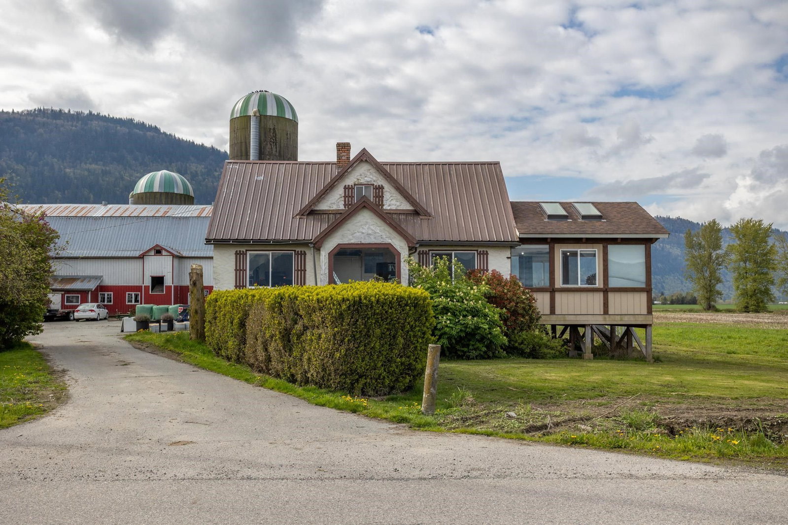 Listing Image 10
