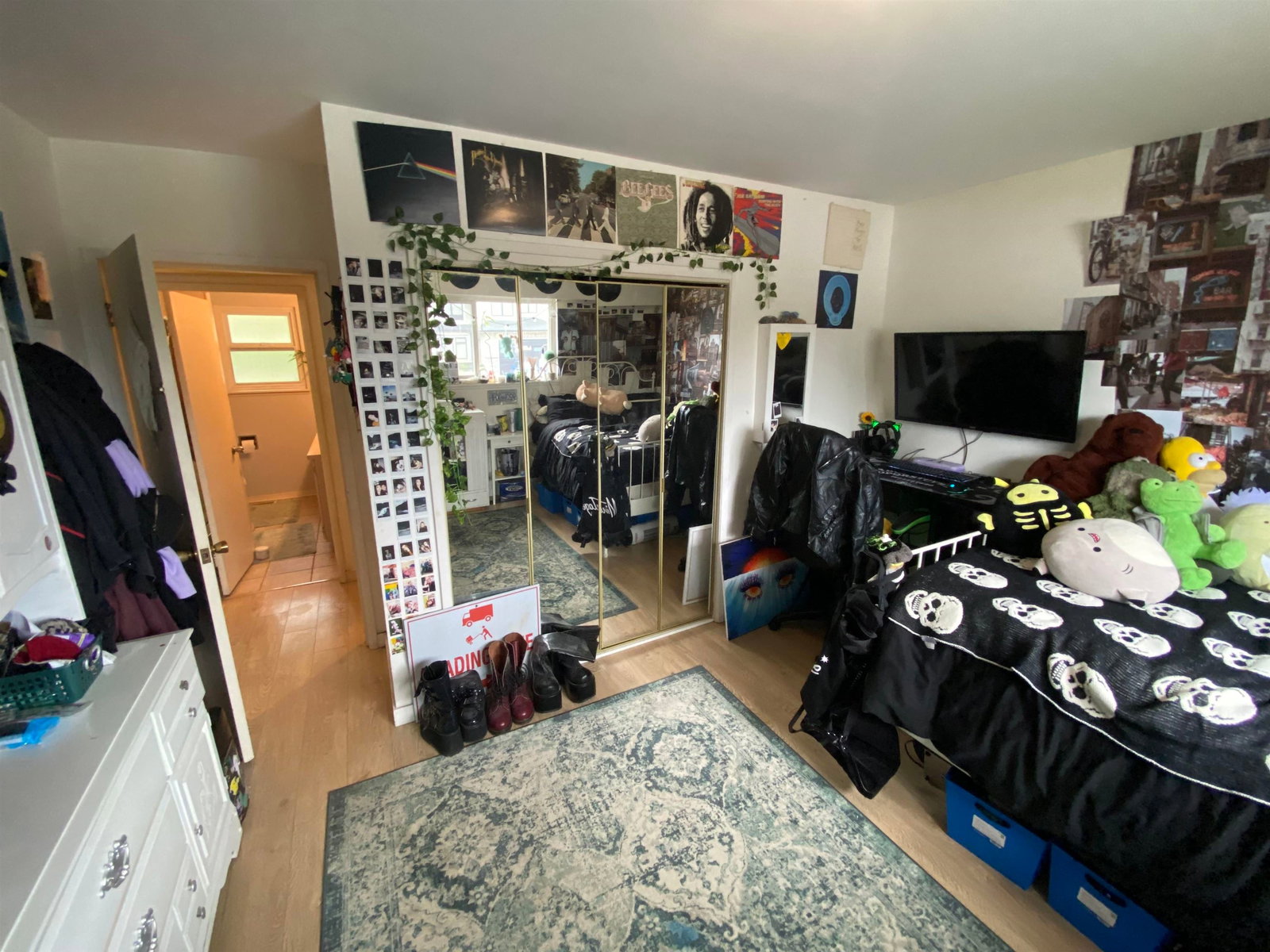 Listing Image 16