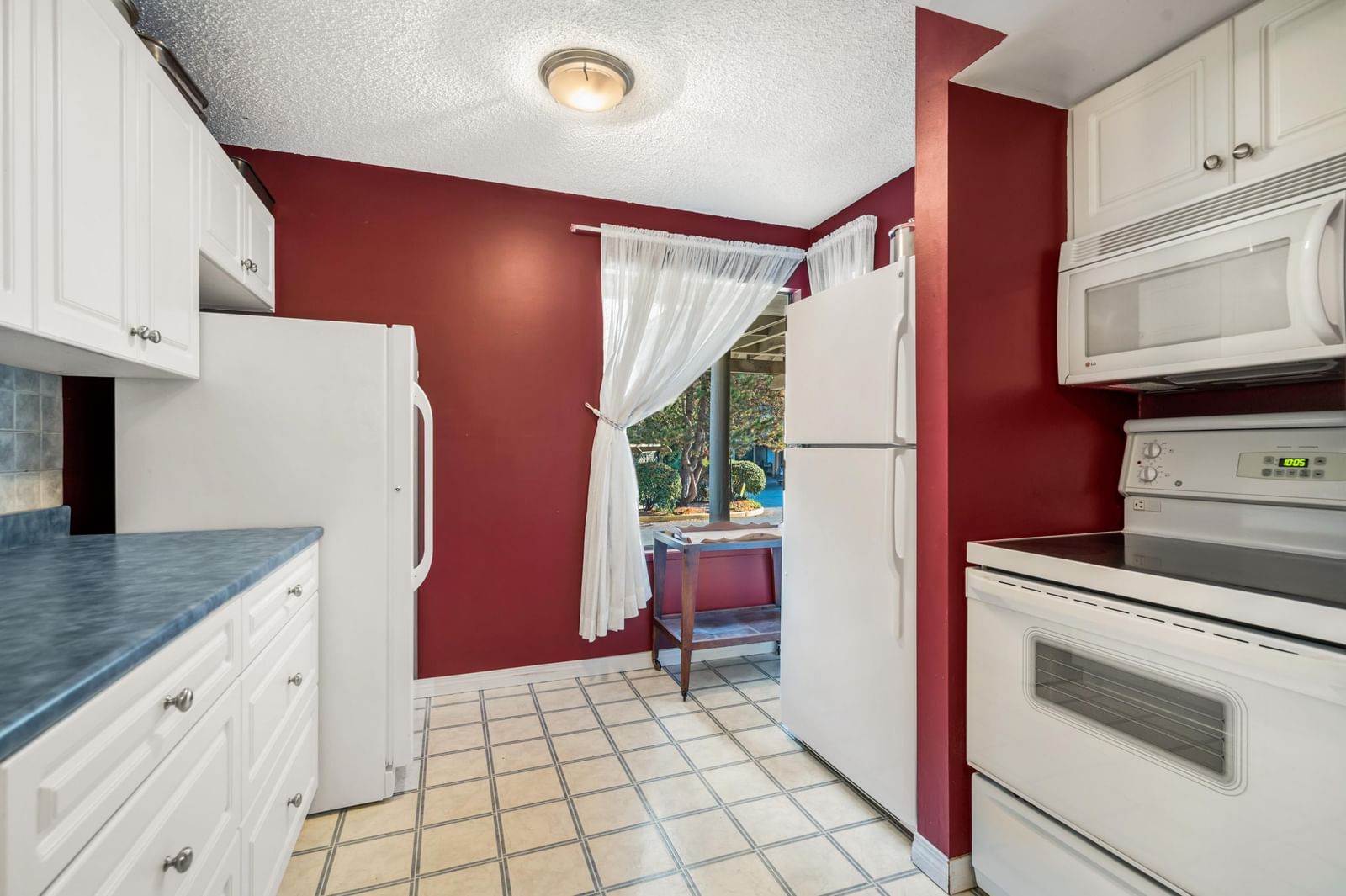 Listing Image 9