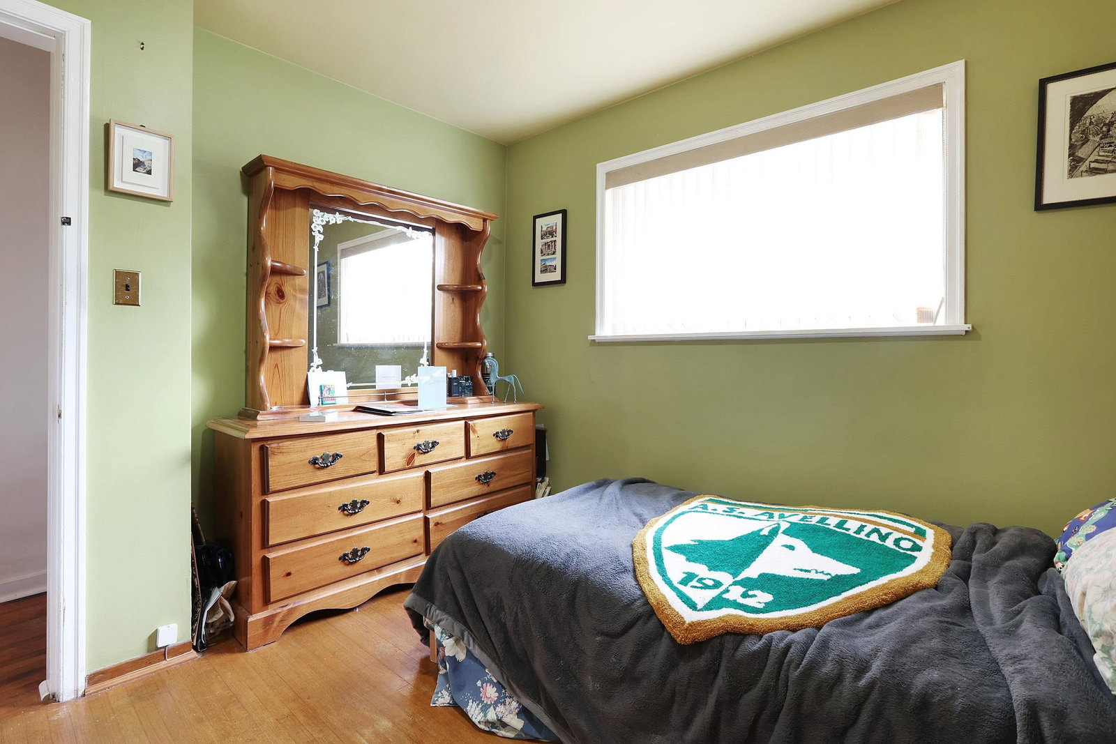 Listing Image 14