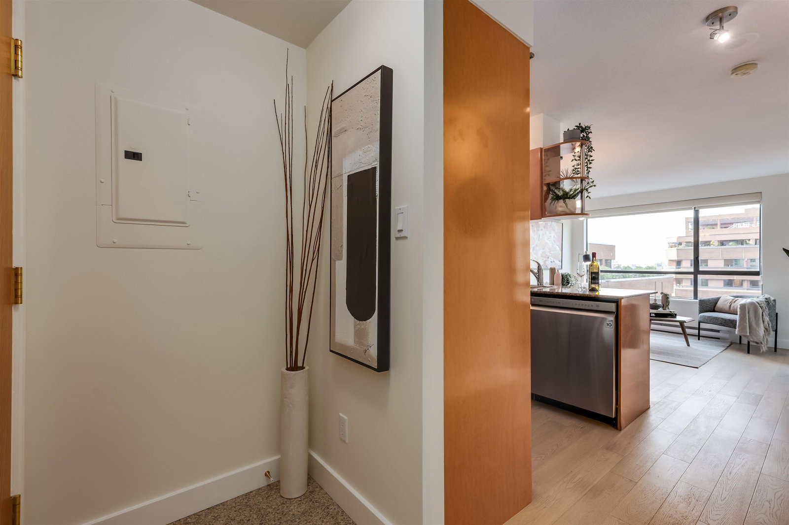 Listing Image 19