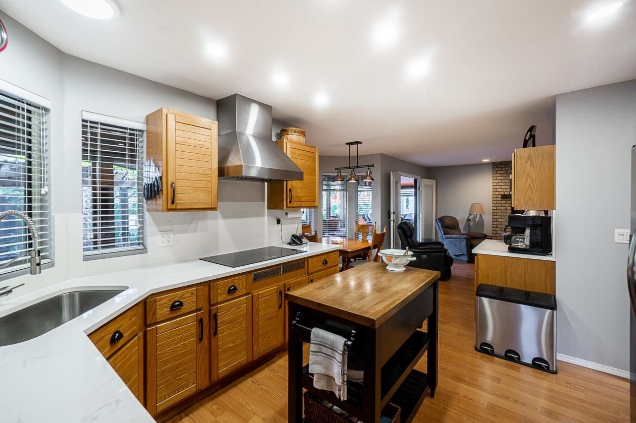 Listing Image 14
