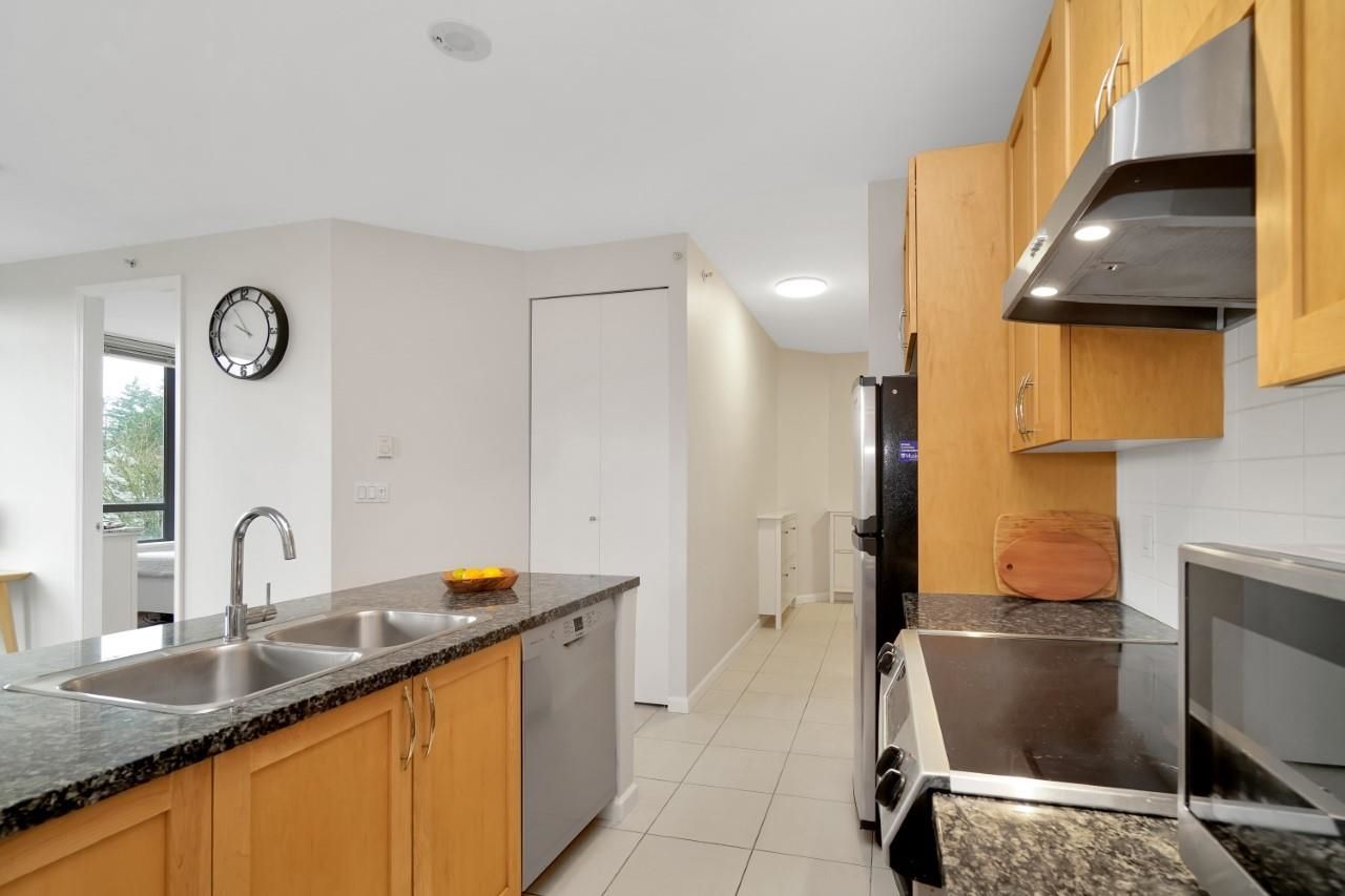 Listing Image 6