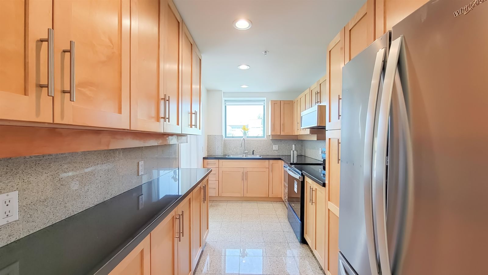 Listing Image 18