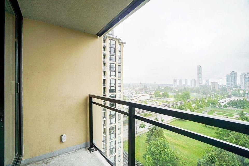 Listing Image 16