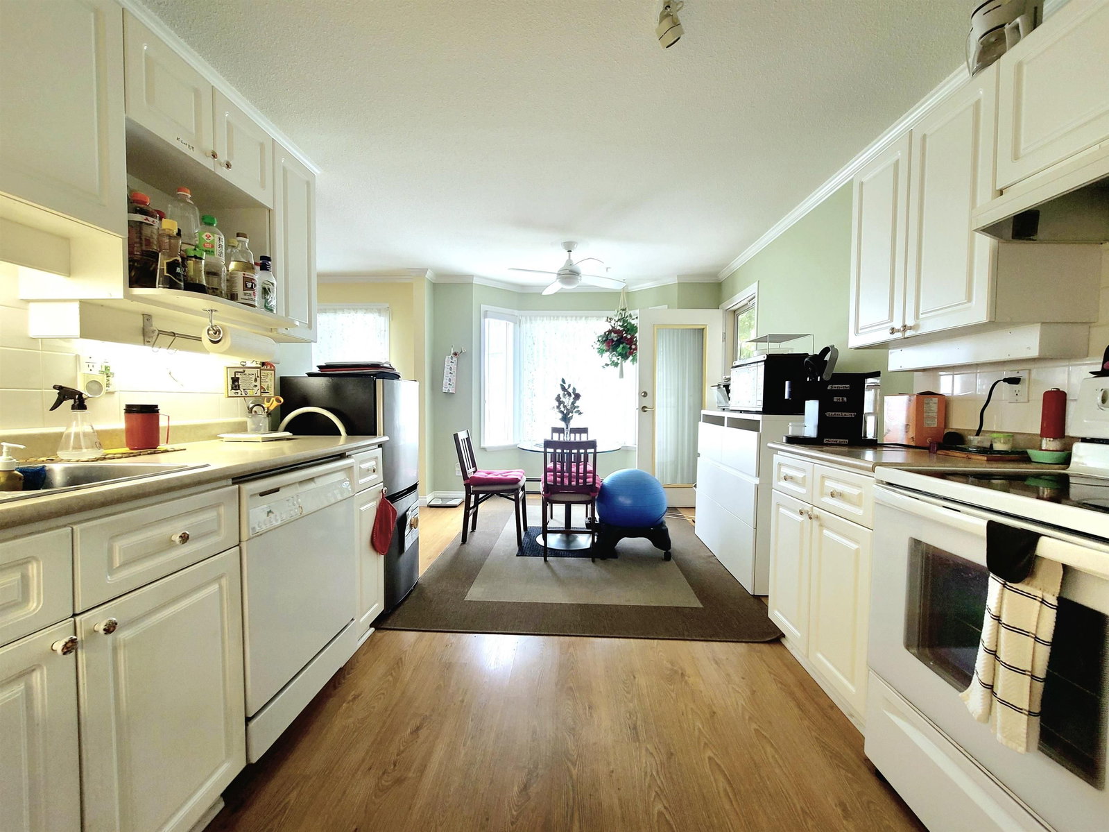 Listing Image 12