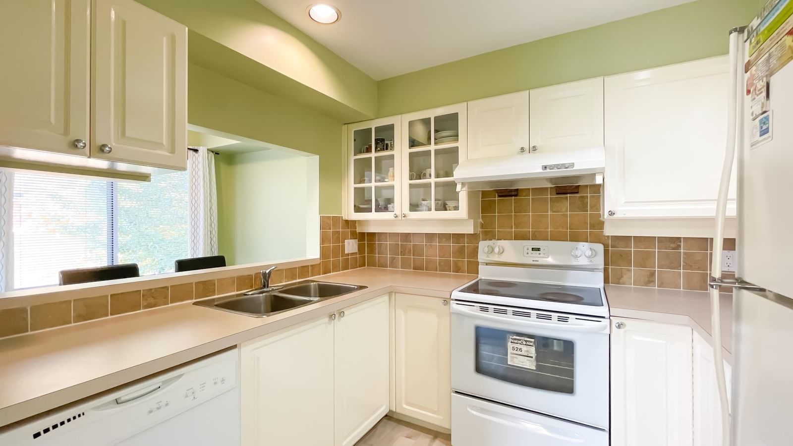 Listing Image 12