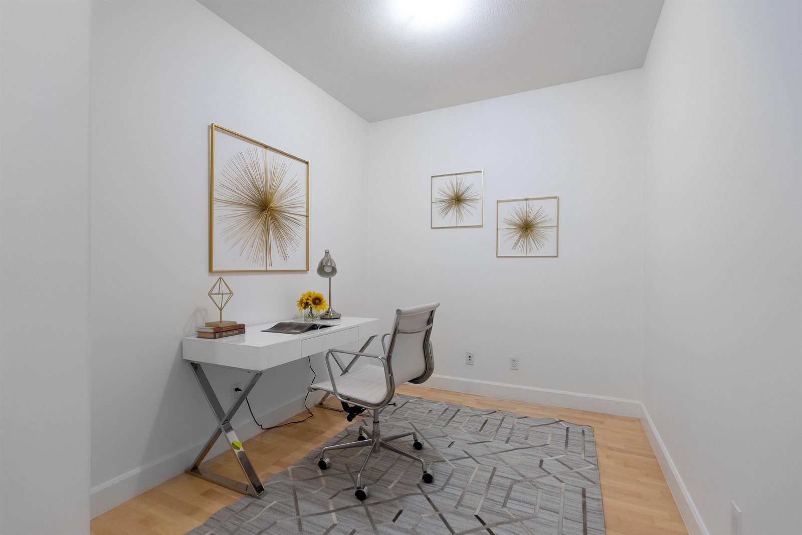 Listing Image 25