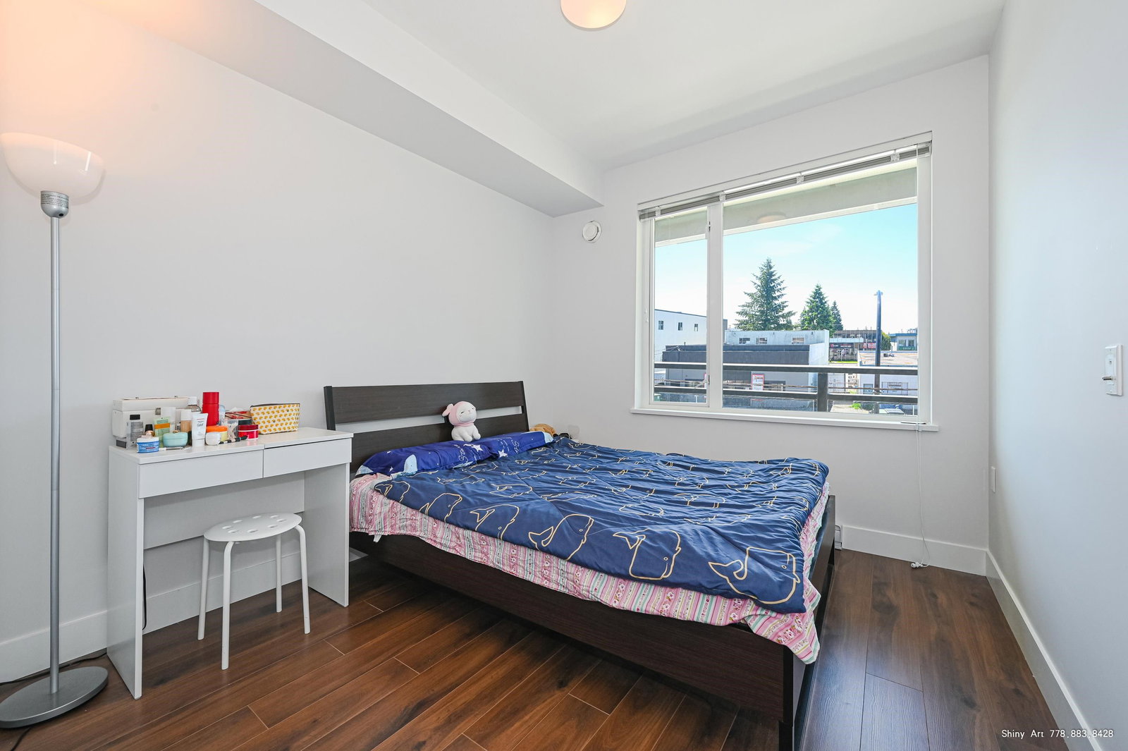 Listing Image 9