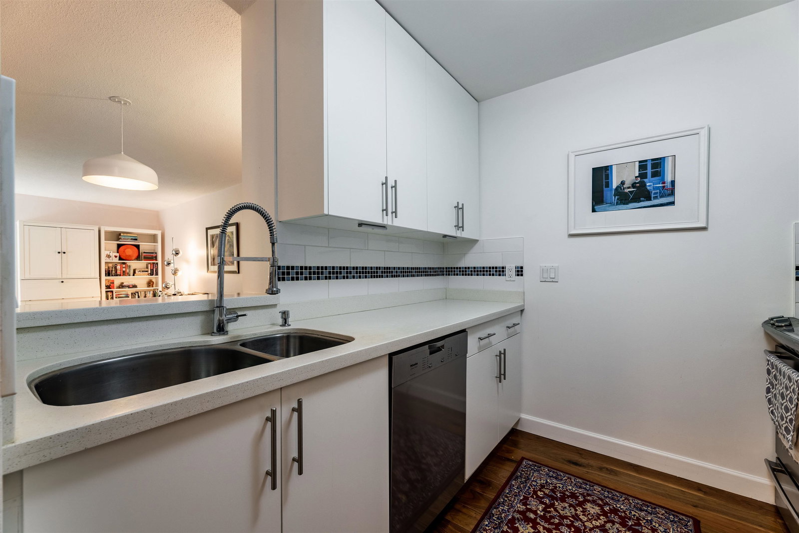 Listing Image 9
