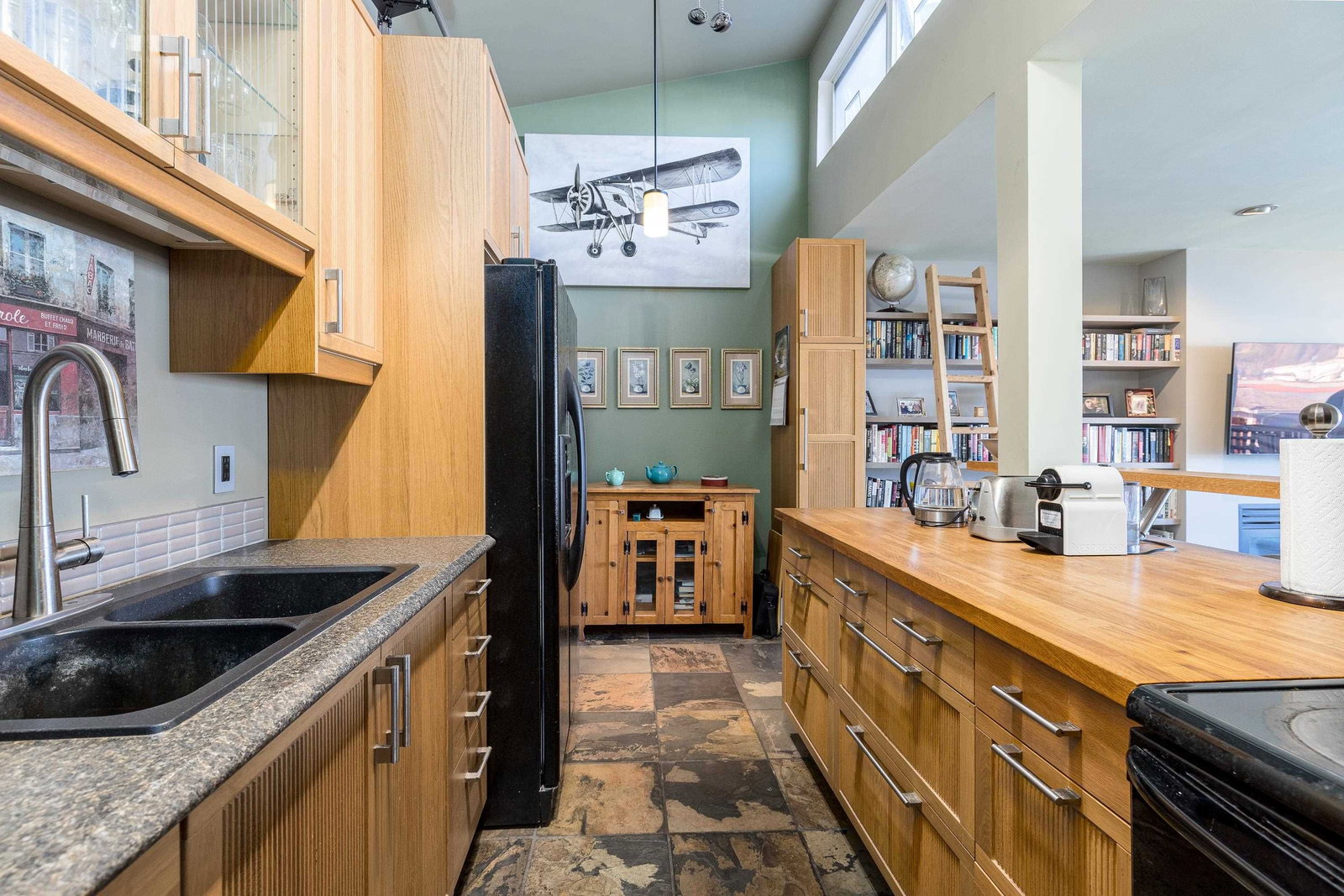 Listing Image 6