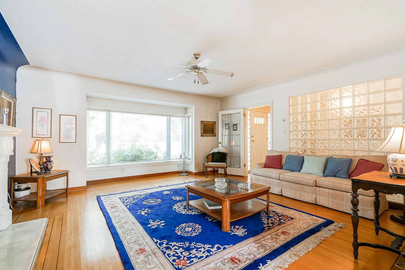 Listing Image 6