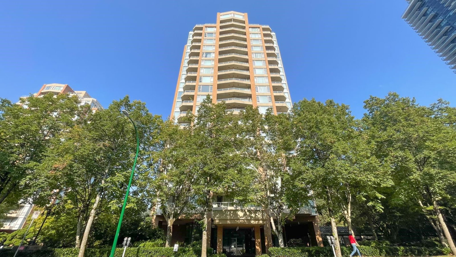 Listing Image 18