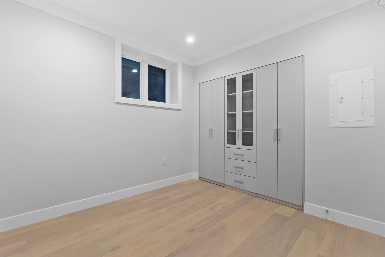Listing Image 19