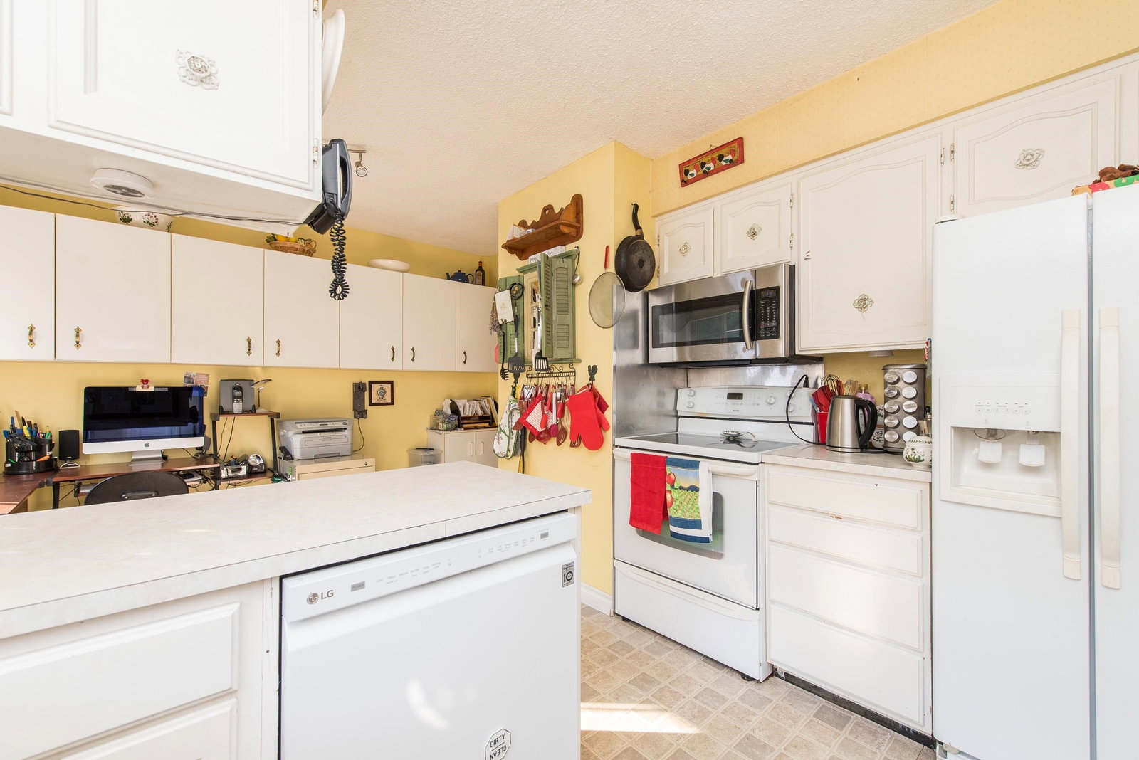 Listing Image 12