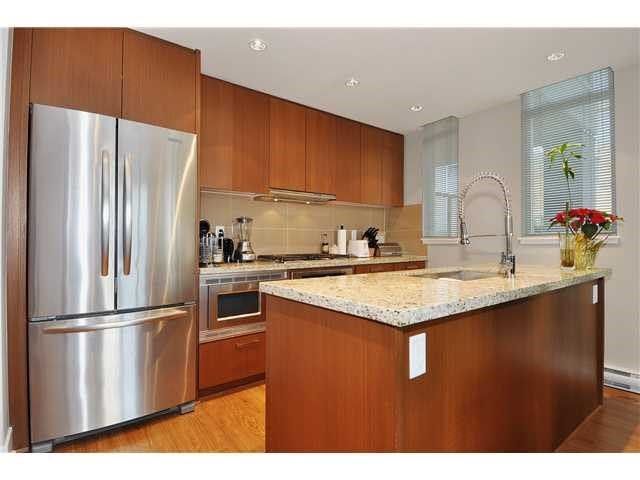 Listing Image 4