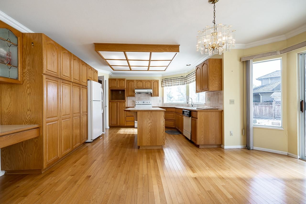 Listing Image 16