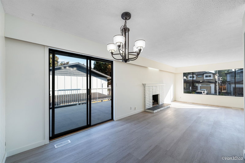 11925 92a Avenue, Delta, V4C 3N3 | Image 2