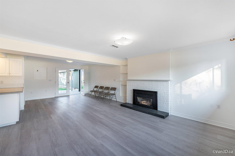 11925 92a Avenue, Delta, V4C 3N3 | Image 3