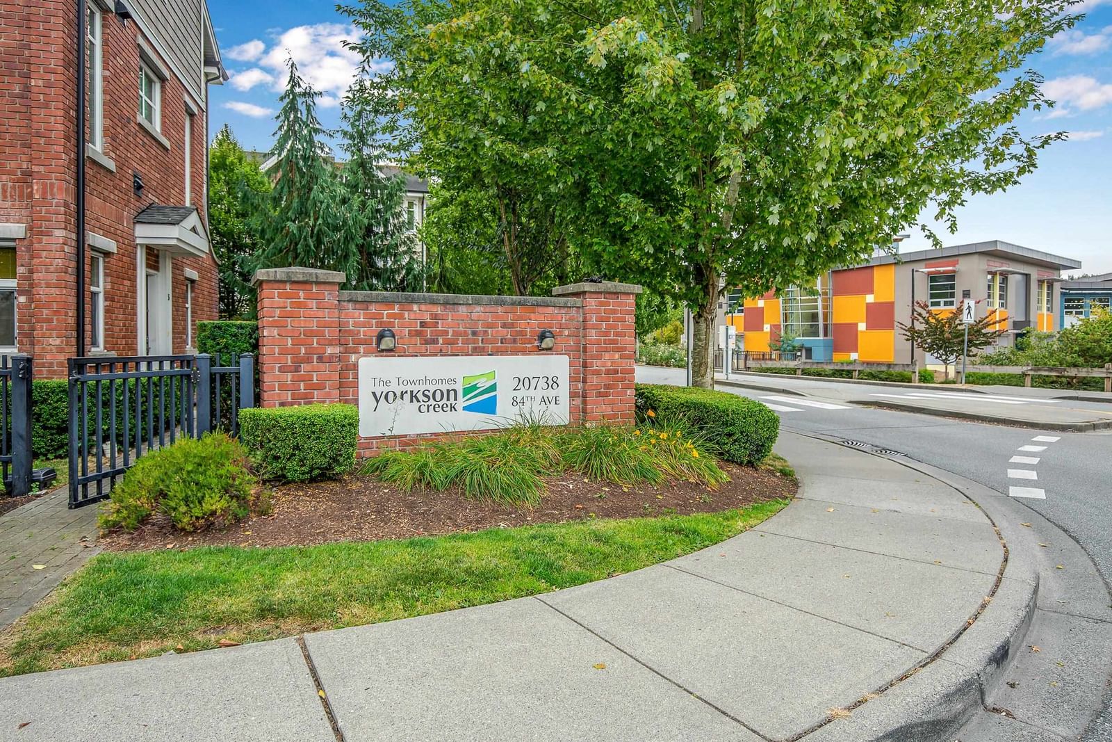 Listing Image 5