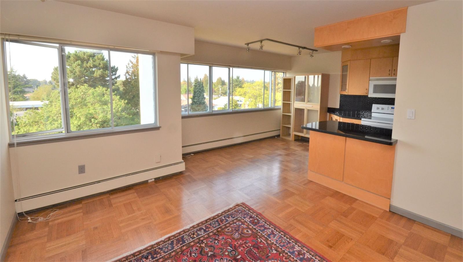 Listing Image 16