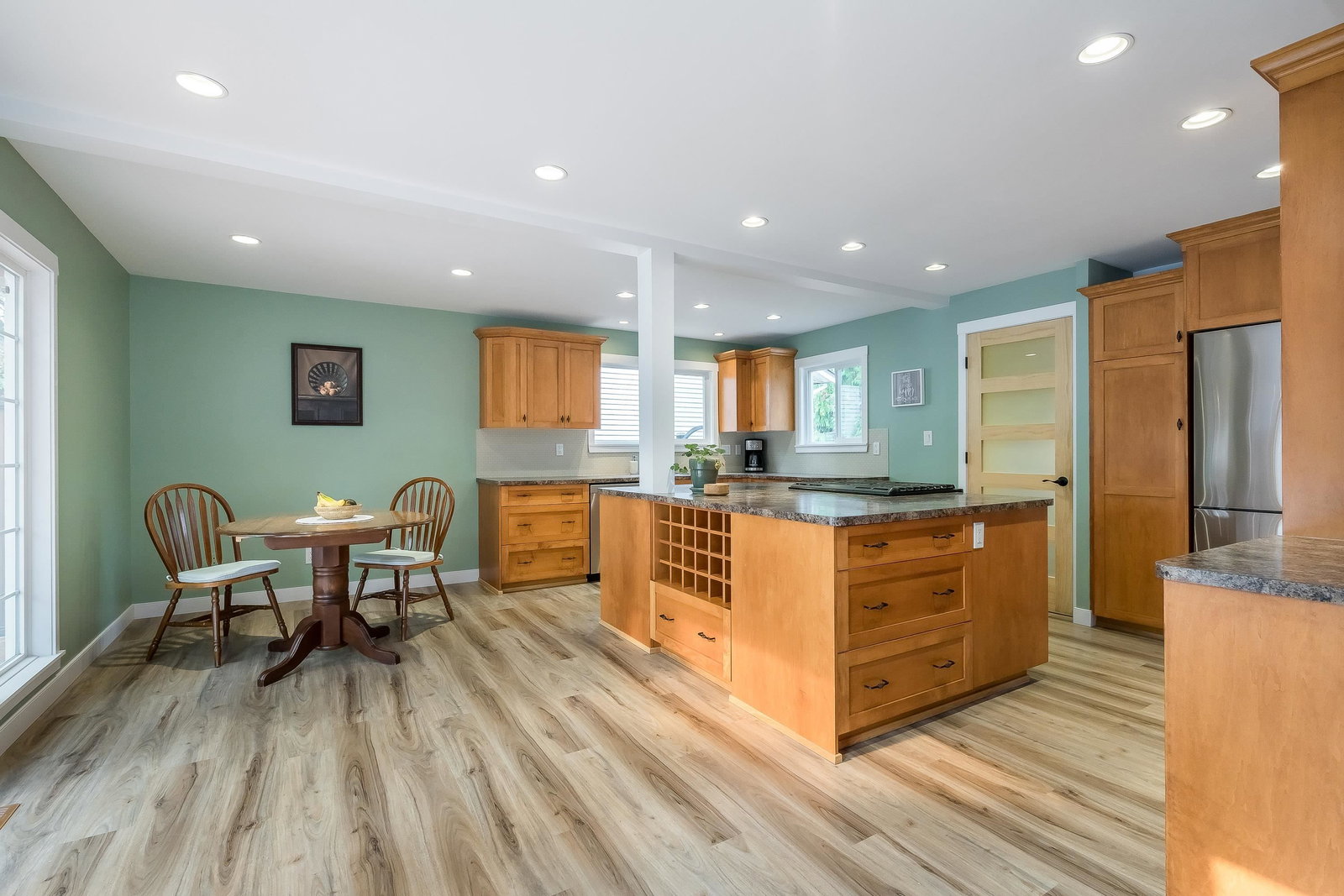 Listing Image 15