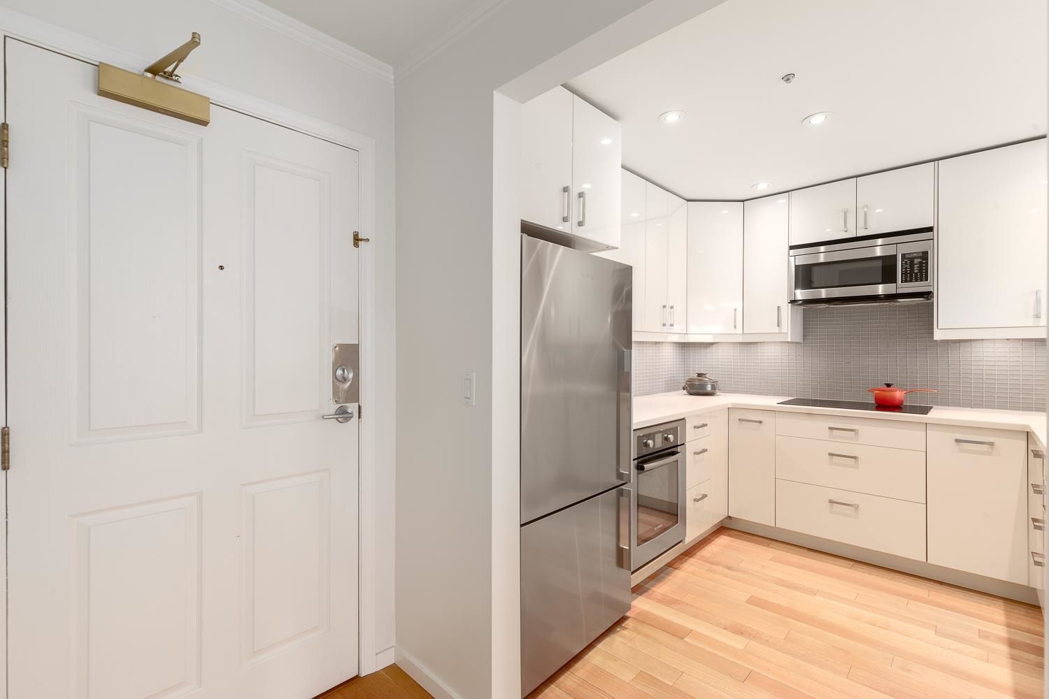 Listing Image 9