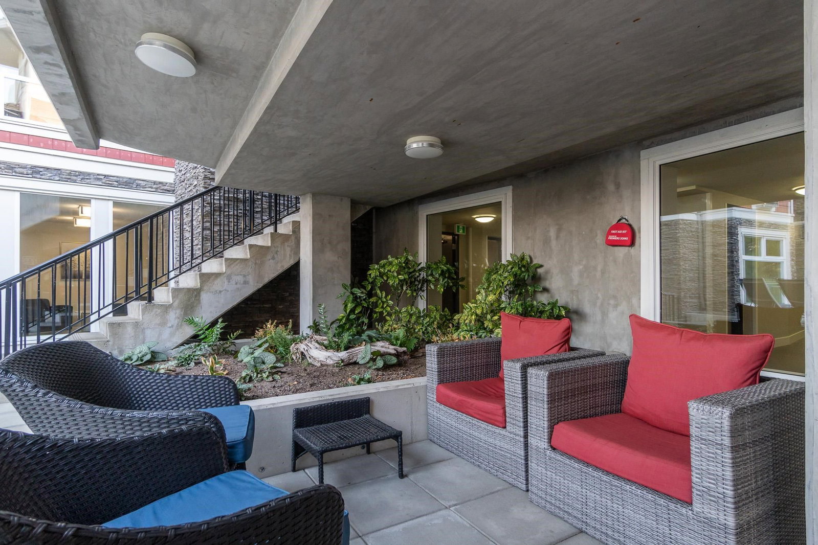 Listing Image 11