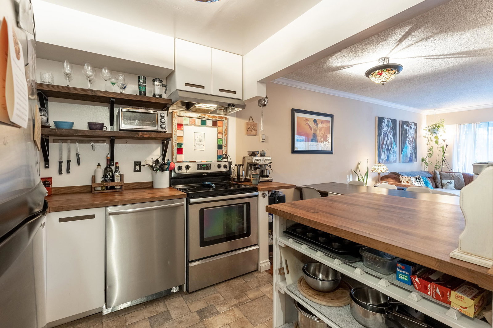 Listing Image 10