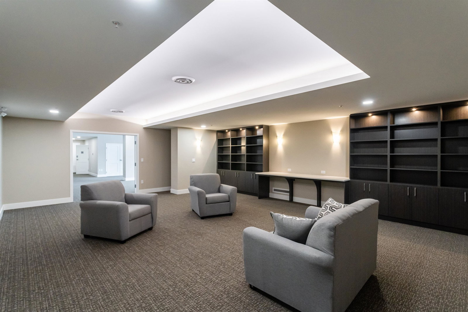 Listing Image 28
